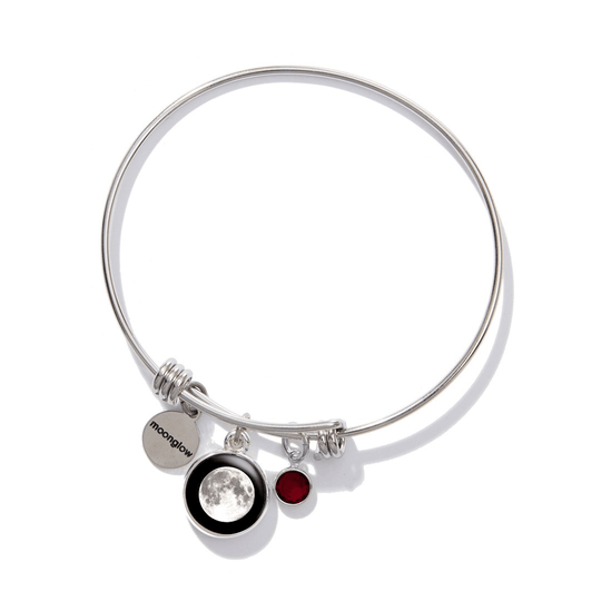 5 Of Our Favorite Moon Bracelets For Spring